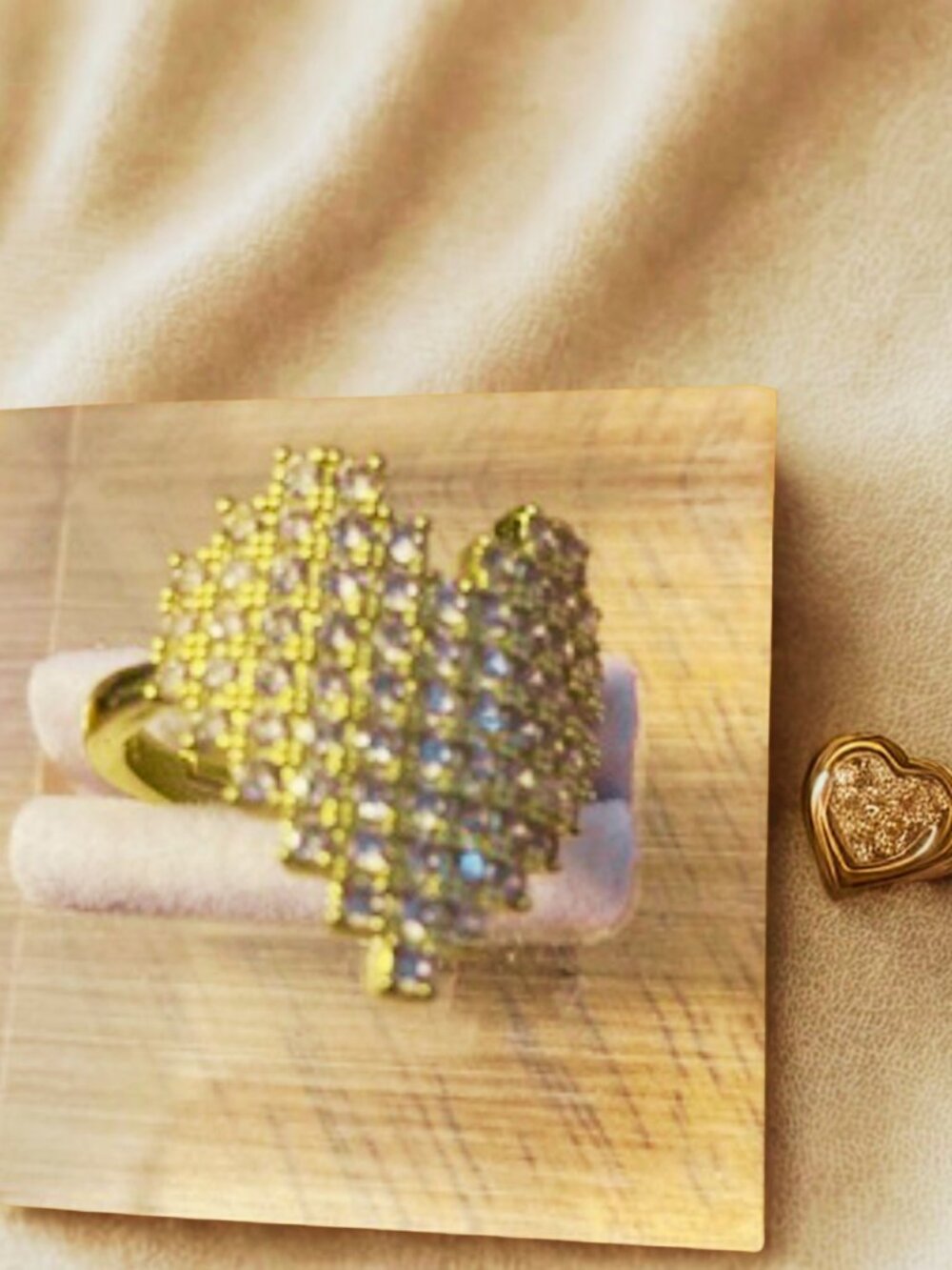 Metallic Rhinestone Heart Ring